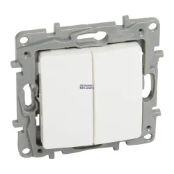 Legrand 764502 — Switch Niloé 250 V, 2 Gang, White, 10AX, 10 A