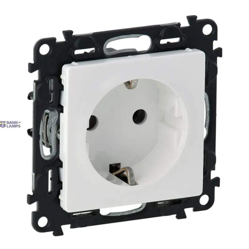 Legrand Socket Outlet Valena Life Shuttered, Clamp Contact, 60Hz 753109