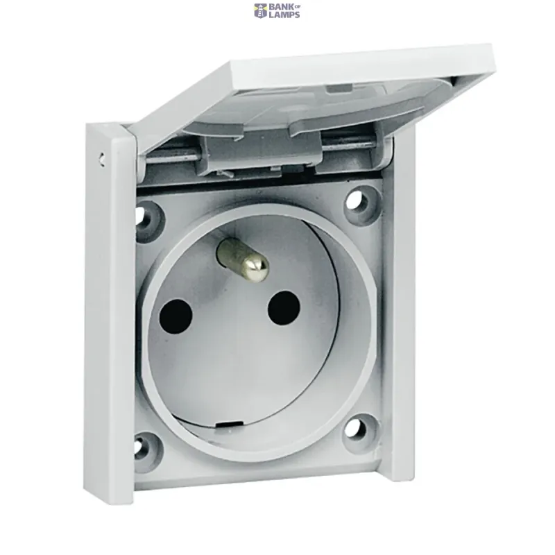 Legrand Socket Outlet 2P+T, IP44, 16A, 250V 090335