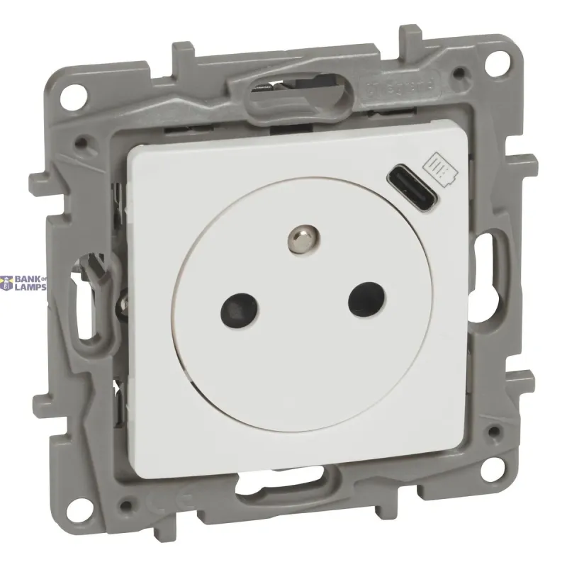 Legrand Socket Outlet 2P+T, 16A, 250V, 60Hz, USB Type-C 764536
