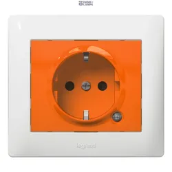 Legrand 771045 — Schuko розетка Outlet 2P+E, 16A, Automatic Terminals, Orange, Shuttered