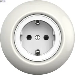 Schneider Electric WDE006877 — Socket Outlet Renova, 2P + E, 16A, 250V, White, Single - 16A - 250V - BP